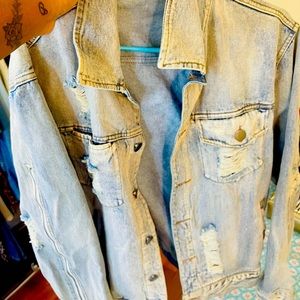 Blue Jean jacket with fringes ✨